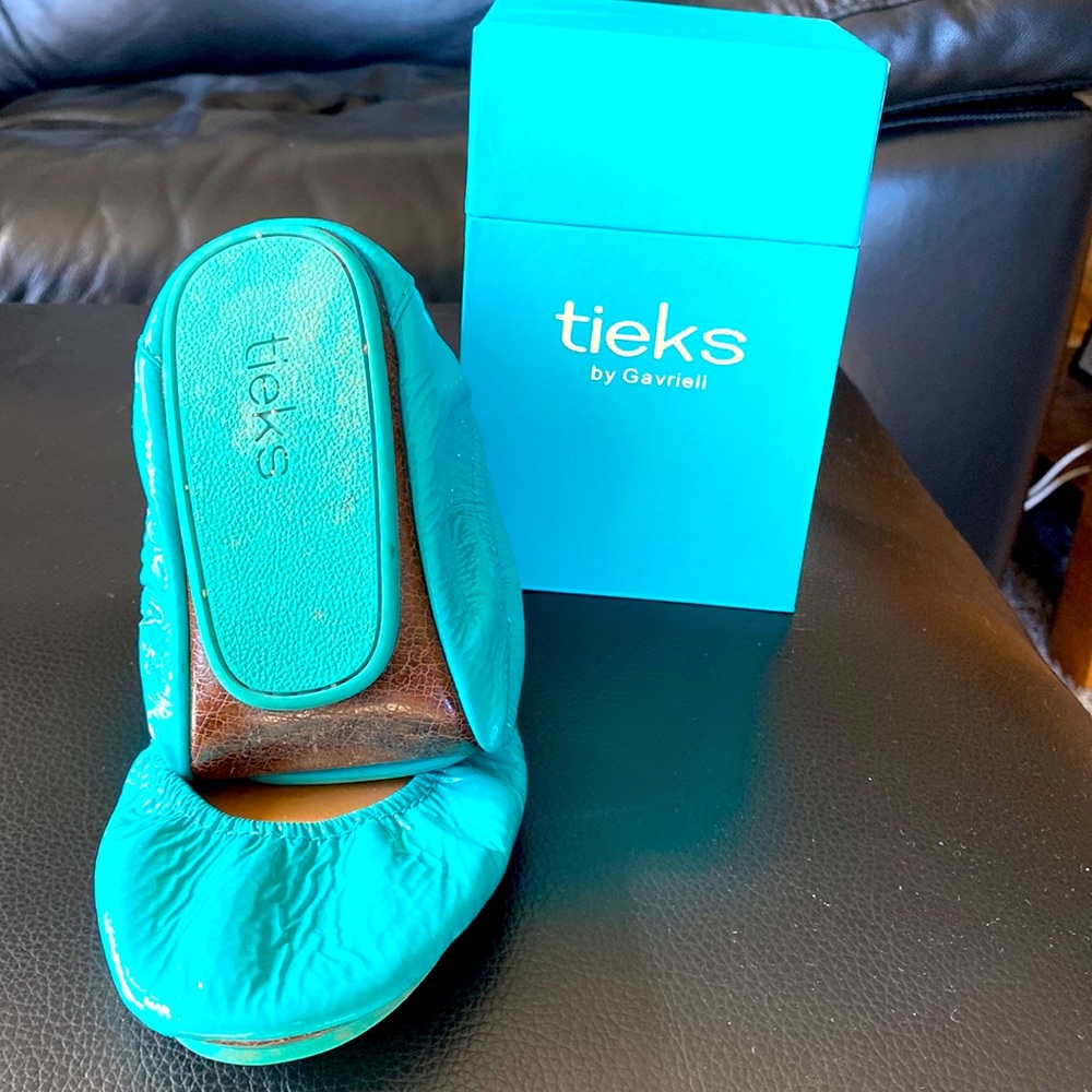 Patent leather Tieks size 8